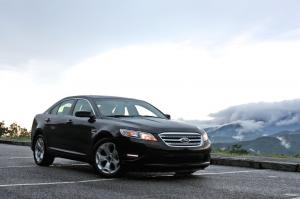 Ford Taurus 2010 года